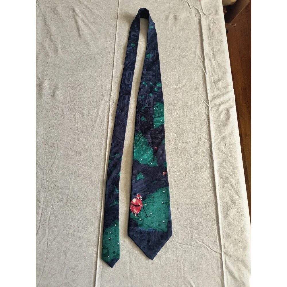 American Traditions Santa Christmas Golf Tie Halmark Cards 100% Italian Silk USA
